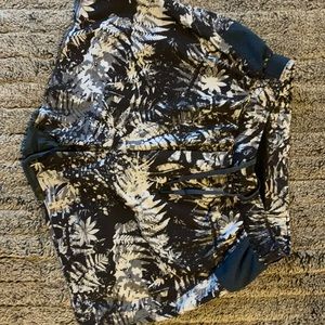 Lululemon men’s shorts size S